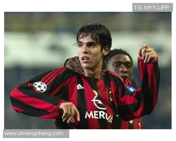 足球明星卡卡粉丝热情追随他的传奇足迹与辉煌成就 足球明星卡卡粉丝热情追随他的传奇足迹与辉煌成就