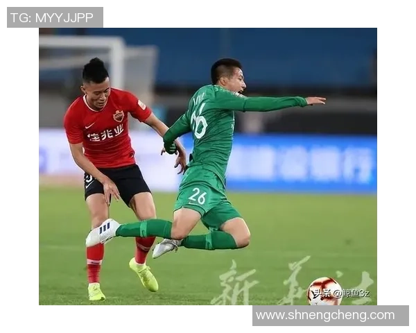 足球明星重返故土再续辉煌昔日情缘引发球迷热烈期待